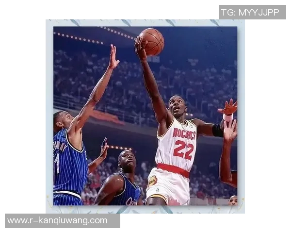 运动新闻布鲁克洛佩斯的篮球之路：从新秀到NBA明星的成长历程